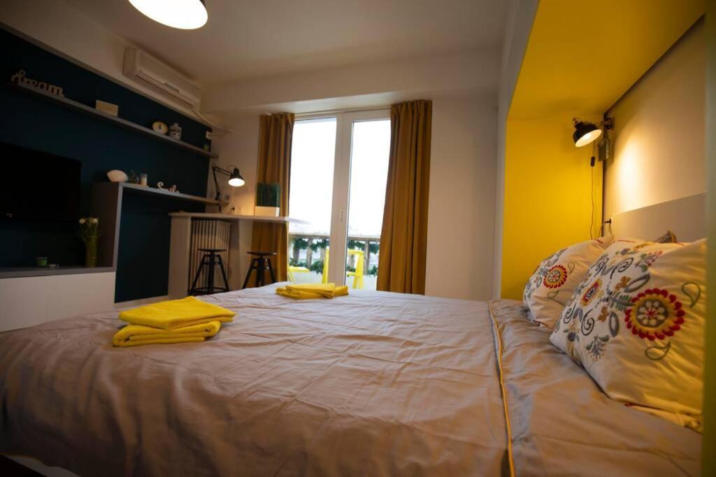 Victoria Avenue Apartment