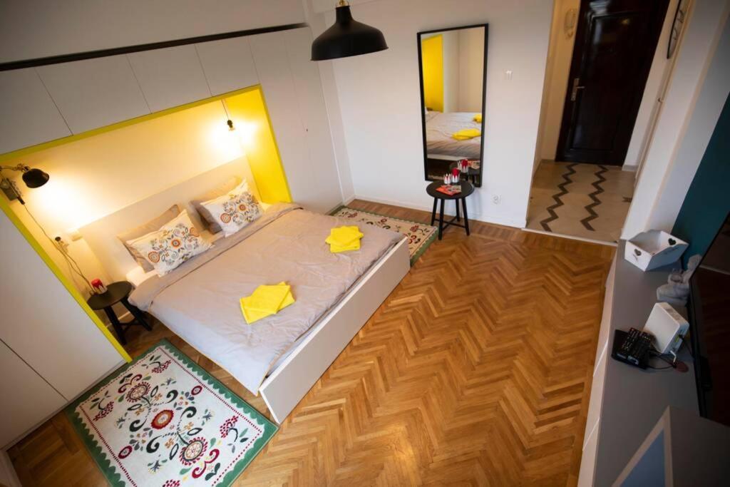 Victoria Avenue Apartment Bucharest