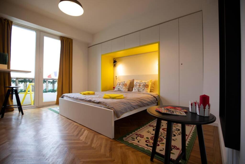 Victoria Avenue Apartment Bucharest